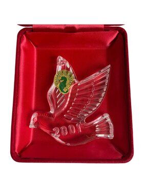 Waterford Crystal 2001 Dove Ornament Memories Collection With Box Yarn & Pouch